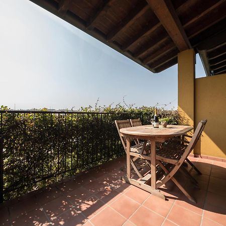 Gardappartamenti - Cascinale With Terrace Desenzano del Garda Luaran gambar
