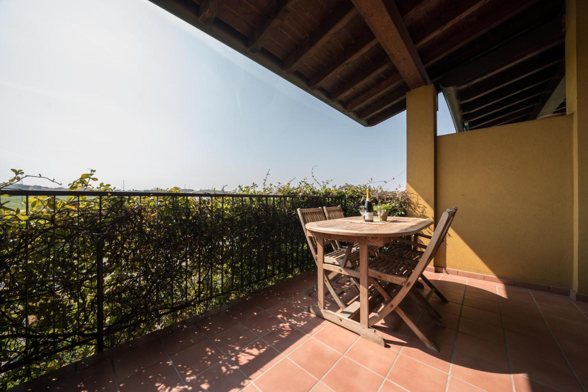 Gardappartamenti - Cascinale With Terrace Desenzano del Garda Luaran gambar