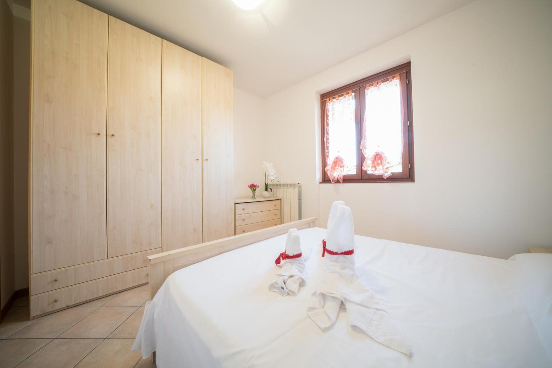 Gardappartamenti - Cascinale With Terrace Desenzano del Garda Luaran gambar