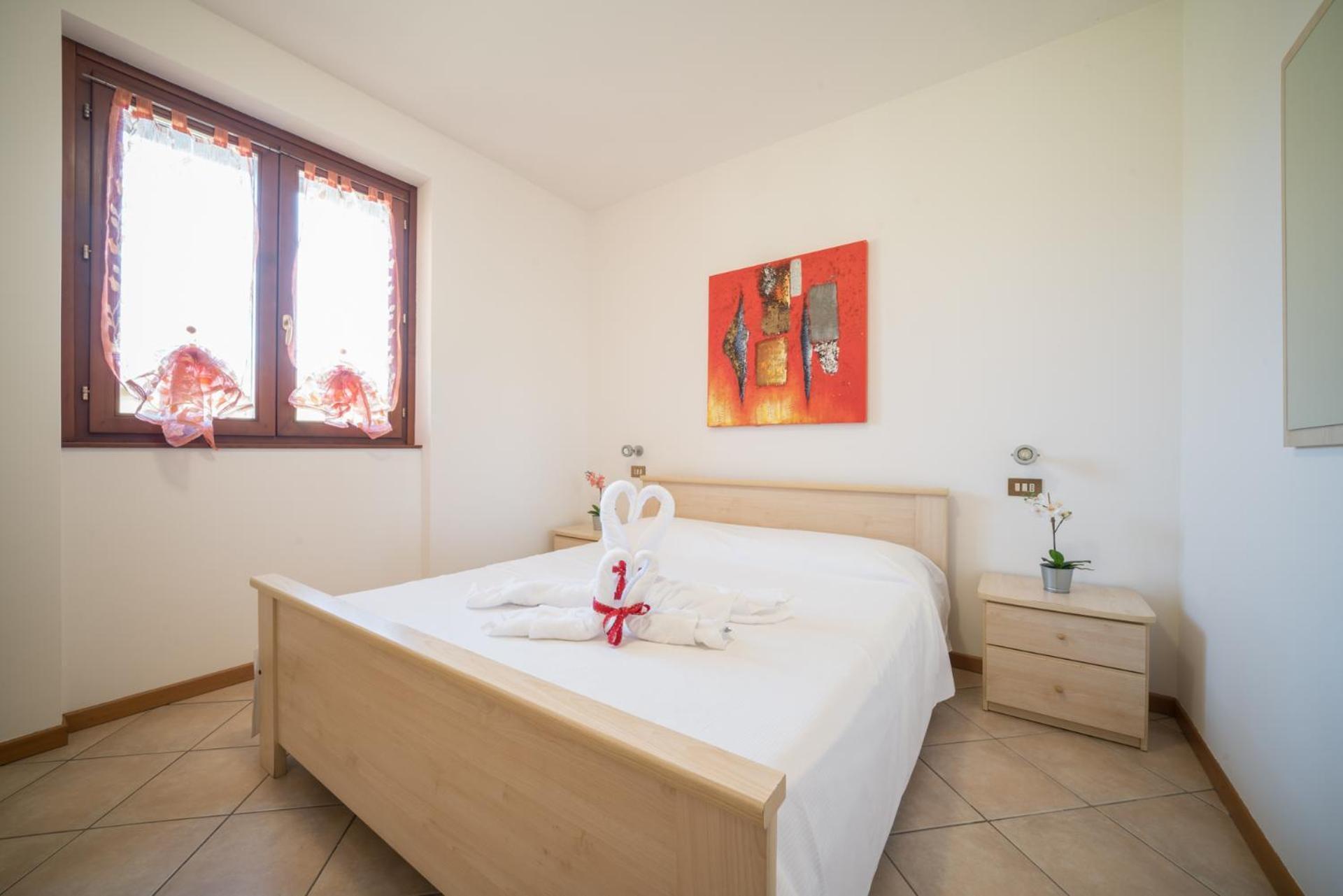 Gardappartamenti - Cascinale With Terrace Desenzano del Garda Luaran gambar