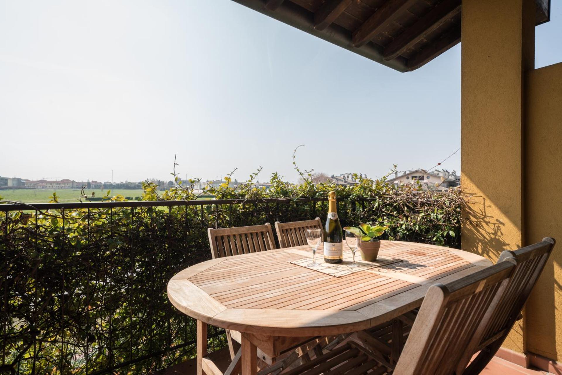 Gardappartamenti - Cascinale With Terrace Desenzano del Garda Luaran gambar
