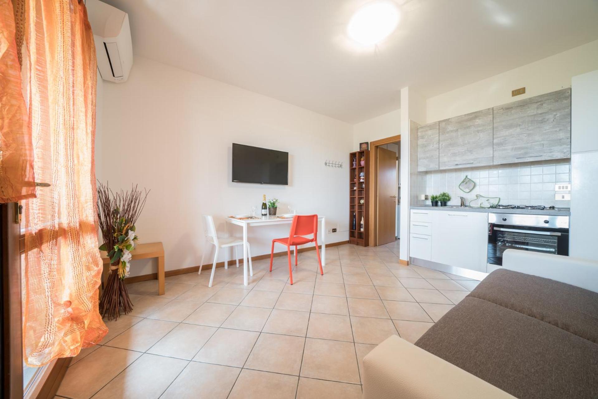 Gardappartamenti - Cascinale With Terrace Desenzano del Garda Luaran gambar